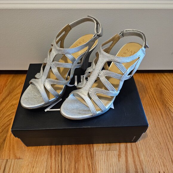 Naturalizer Danya Silver Sandals, 6.5M (NEVER WORN) - Picture 3 of 6